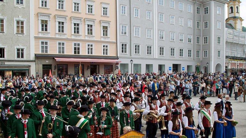 Dult: Umzug durch die Stadt
