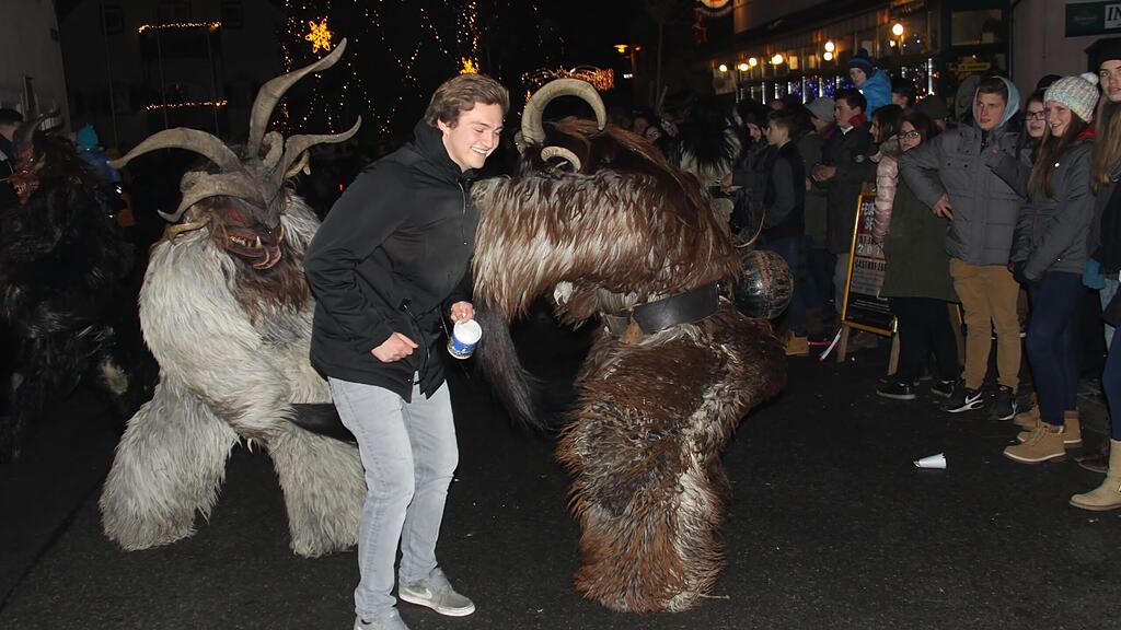Still20_Gru\u00dfvomKrampus_c)Pimptheponyproductions.JPG