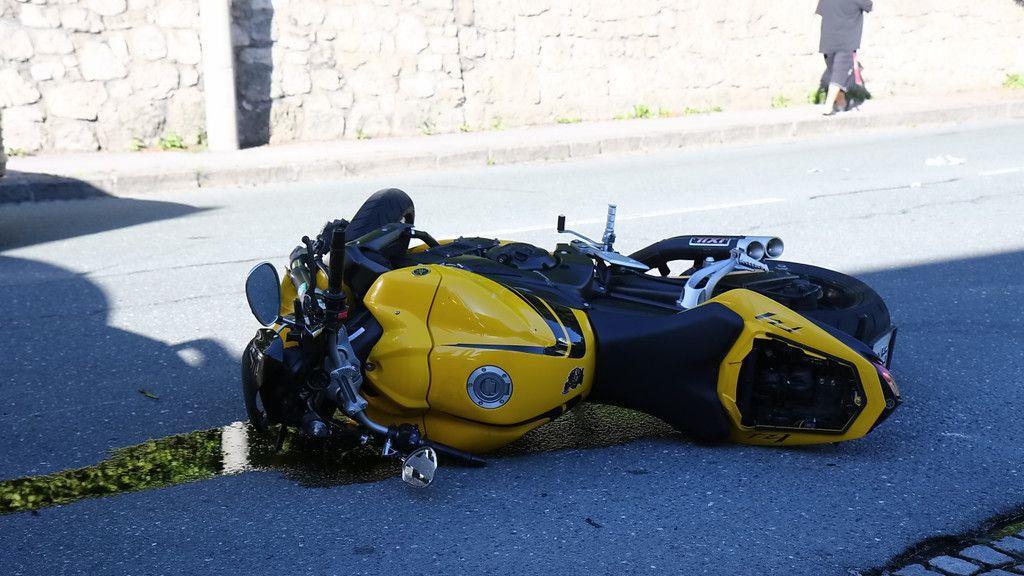 Motorrad contra Pkw in der Aigner Straße