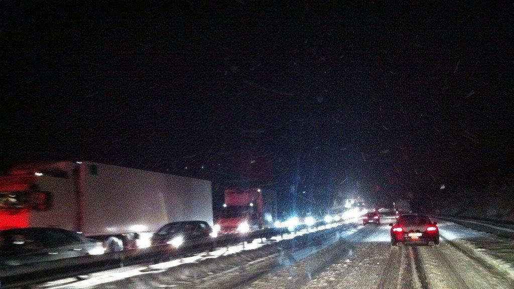 Schnee: A8 bei Neukirchen gesperrt