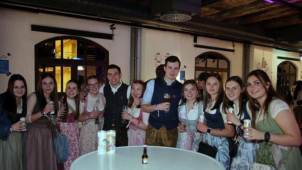 11. Herzaljogd - Die Party in Tracht