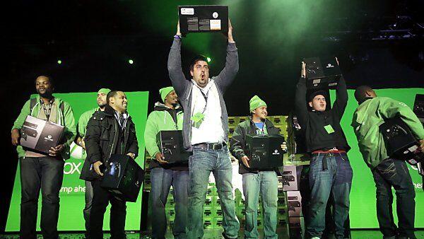 Die ersten Käufer sicherten sich Xbox One