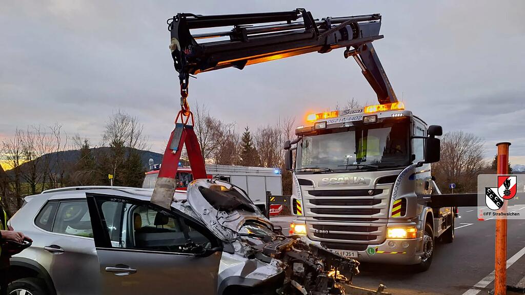 Crash zwischen Straßwalchen und Landesgrenze