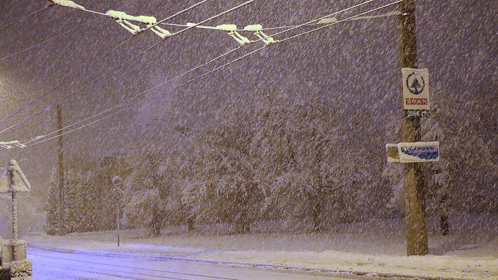 Wintereinbruch in Stadt Salzburg