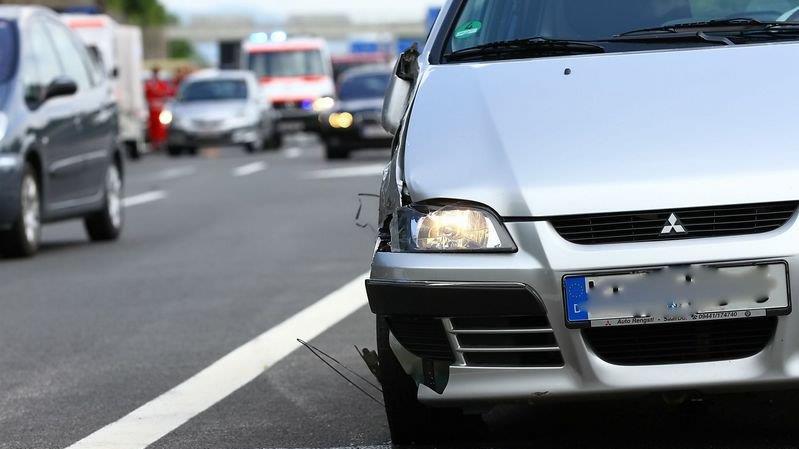 Crash beim Autobahndreieck