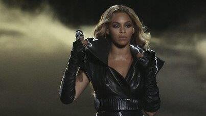 Super Bowl: Beyonce mit spektakulärem Halbzeitauftritt