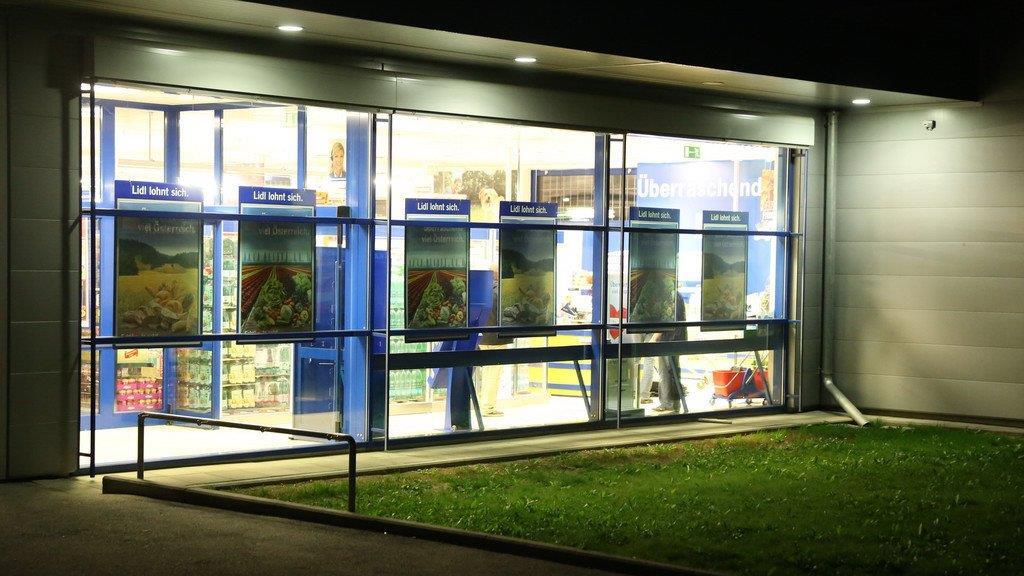 Unbekannter überfällt Lidl