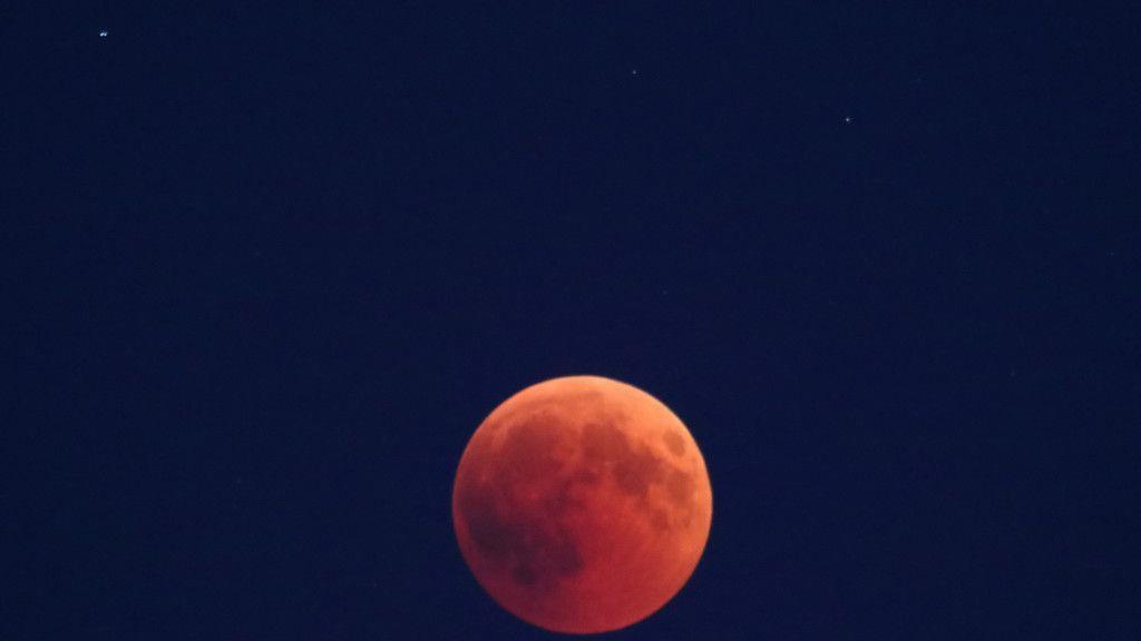 Bilder der Mondfinsternis