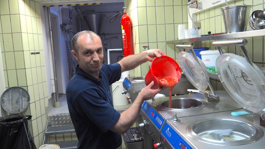 Zu Besuch in der Eisgrotte