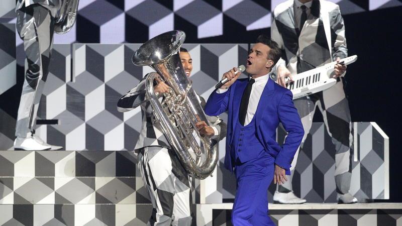 Brit Awards 2013: Stars performen auf der Bühne