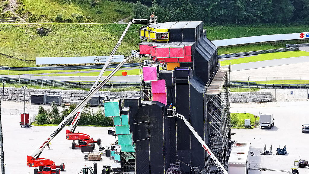 Aufbauarbeiten Electric Love 2021