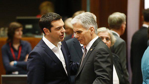 Griechenlands Premier Tsipras im Gespräch mit Bundeskanzler Faymann