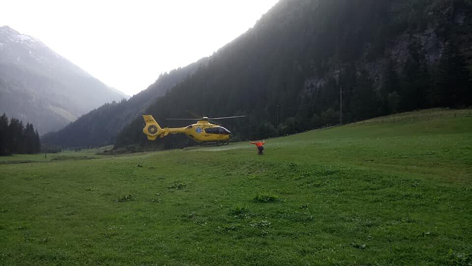 Der Wanderer wurde am Tau in Sicherheit gebracht.