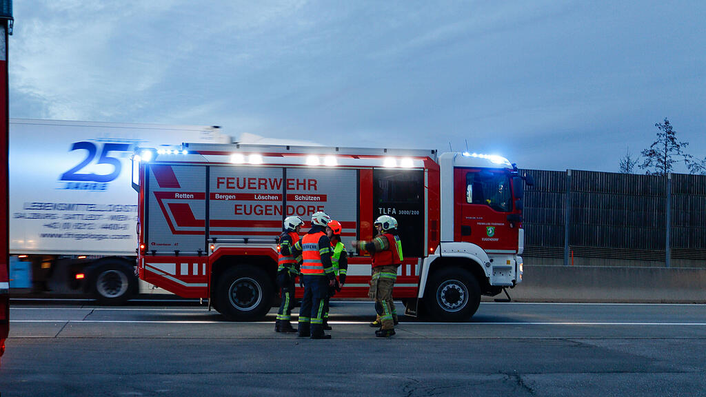 Pkw-Brand Hallwang
