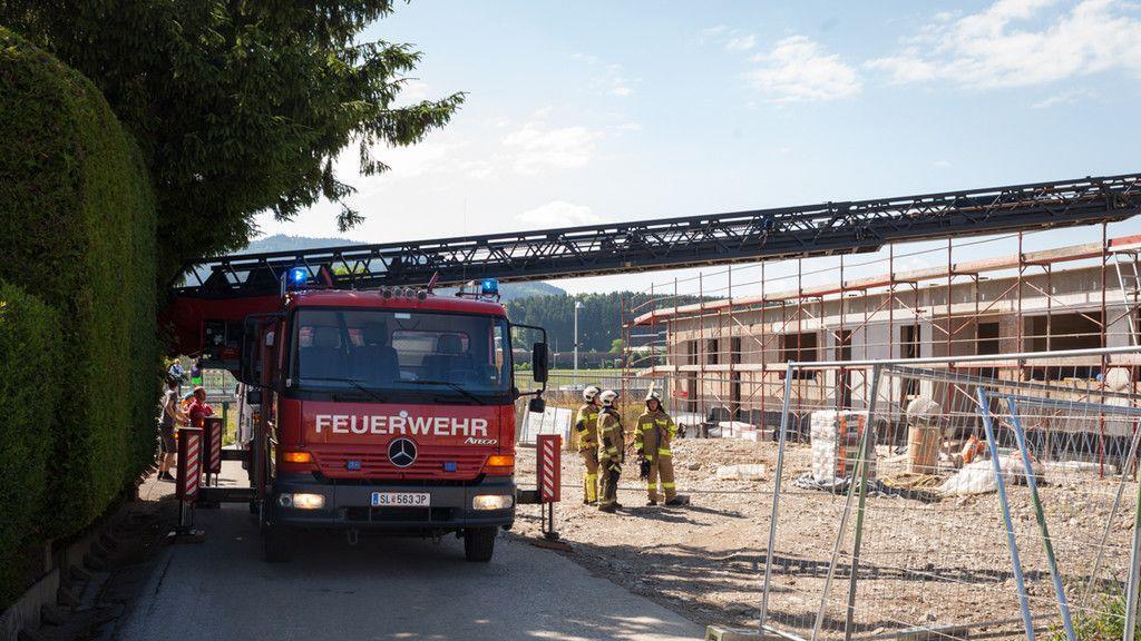Rettung von Dach in Straßwalchen