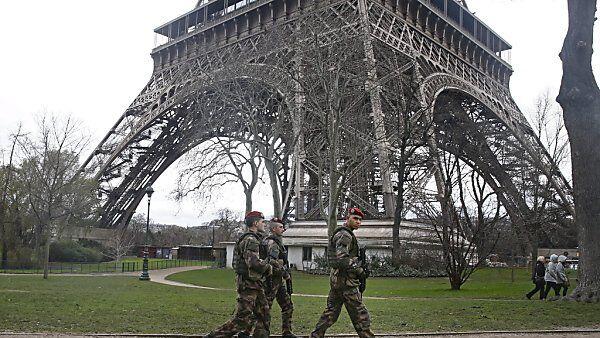 Verunsicherung nach Terroranschlägen in Paris