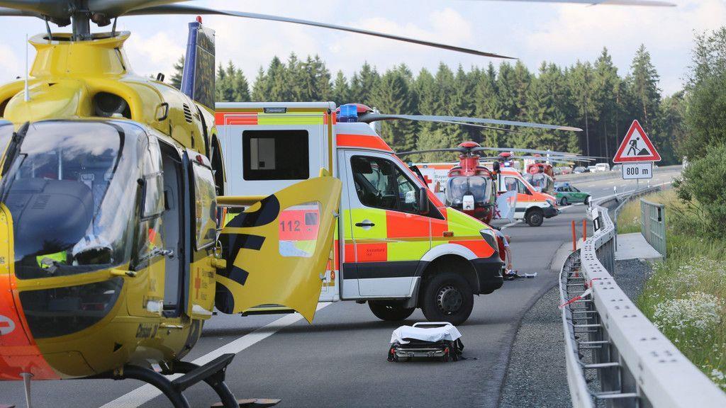 Folgenreicher Reisebus-Unfall in Bayern
