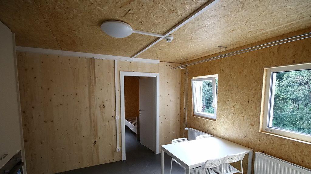 Asylquartier in der Alpenstraße: Holzhäuser bezugsfertig