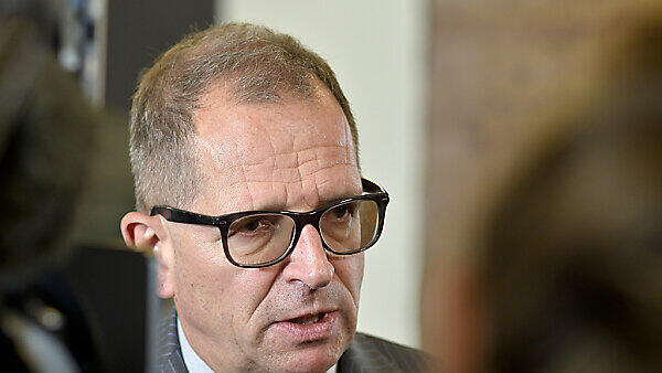 AK-Direktor Klein fürchtet "Schieflage"