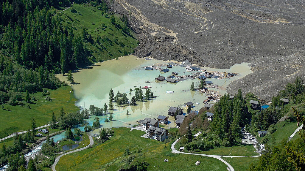 Nach Gletschersturz droht Flut in der Schweiz