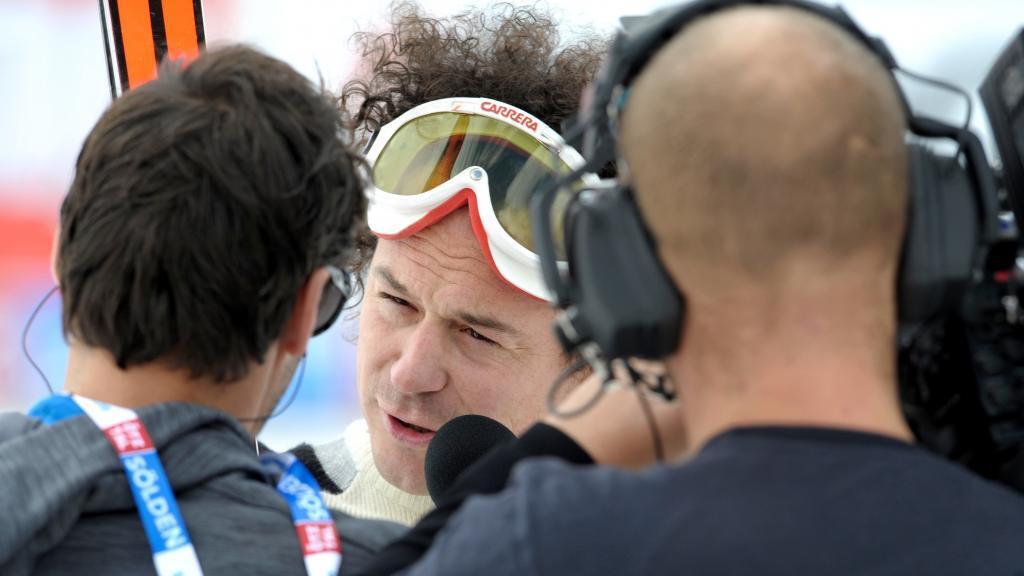 Schönfelder verabschiedet sich in Sölden im 70er-Outfit