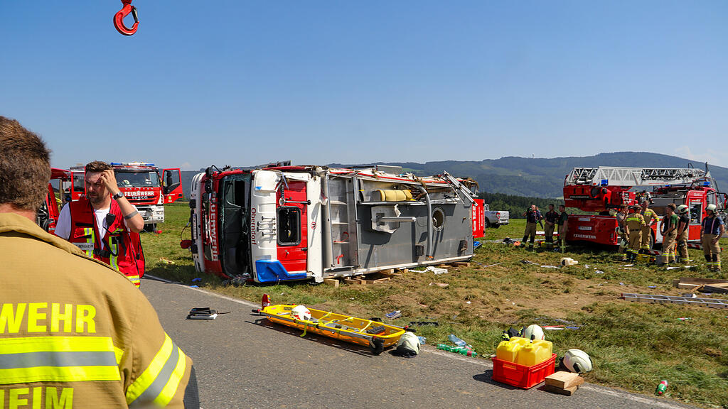 VU Feuerwehrauto Göming