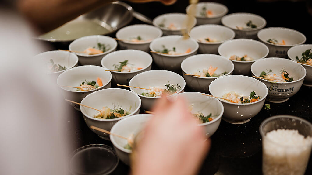 Eat & Meet, Miele