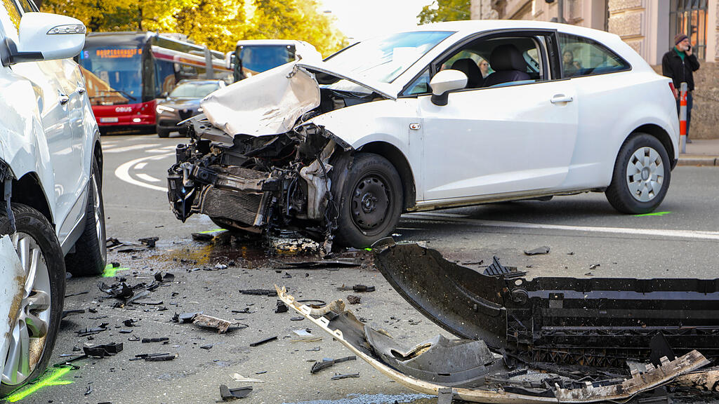 Pkw-Crash Salzburg-Nonntal