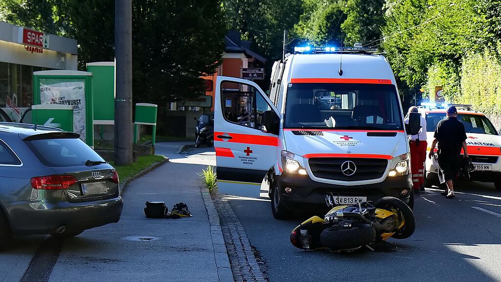 Der Motorradfahrer erlitt schwere Verletzungen.