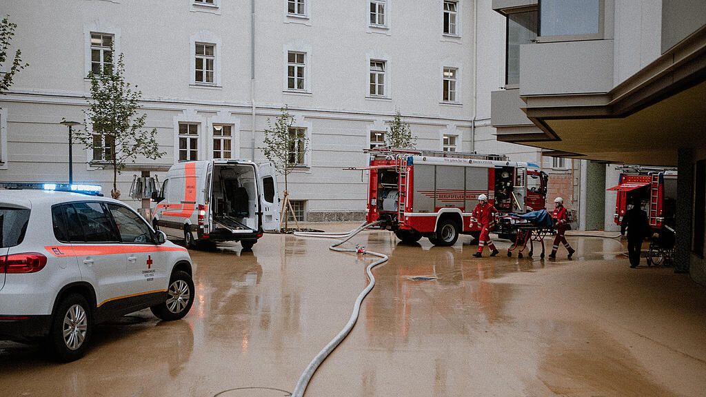 Feuerwehrübung im neuen Seniorenwohnhaus Nonntal