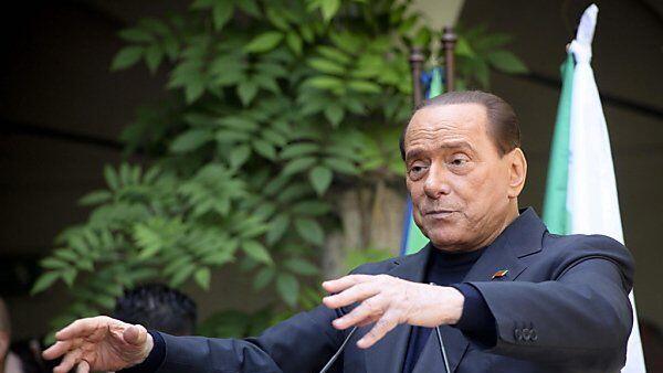 Berlusconi sieht sich als Opfer eines Komplotts