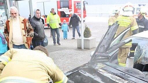 Pkw ausgebrannt