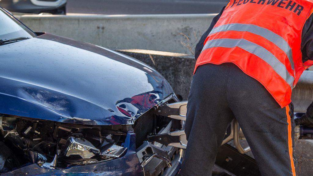 Zwei Verletzte bei Unfall vor Lieferinger Tunnel