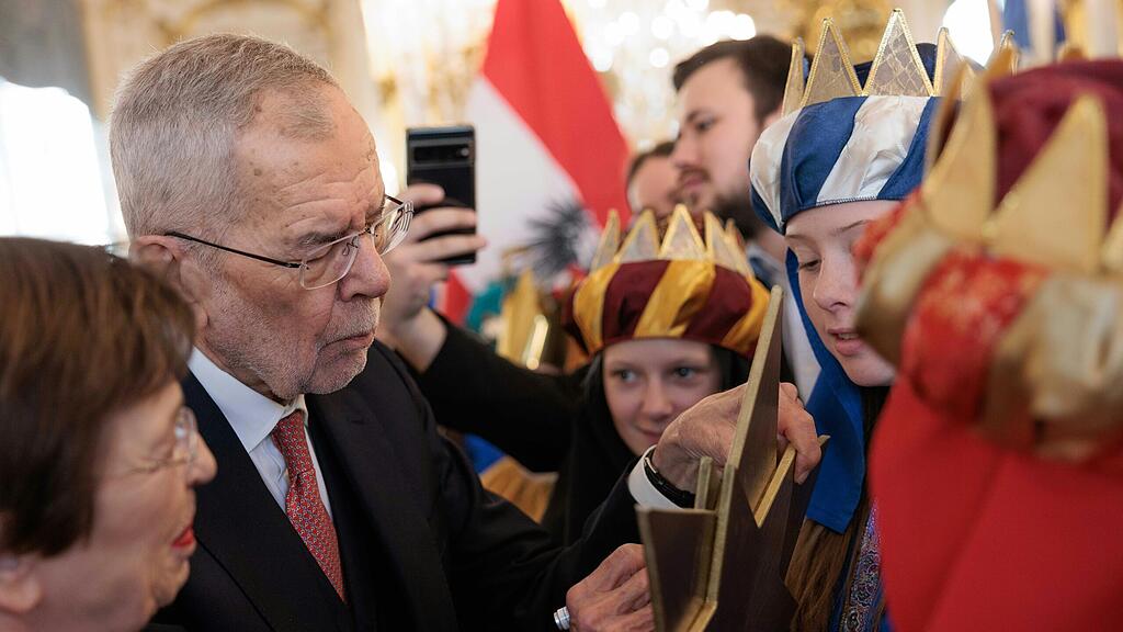 Sternsinger bei Van der Bellen