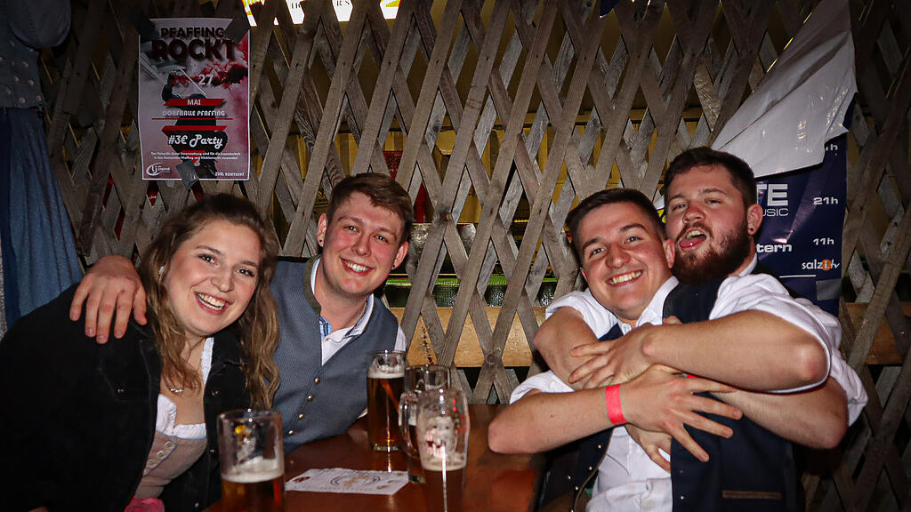 Maifest Stra\u00dfwalchen