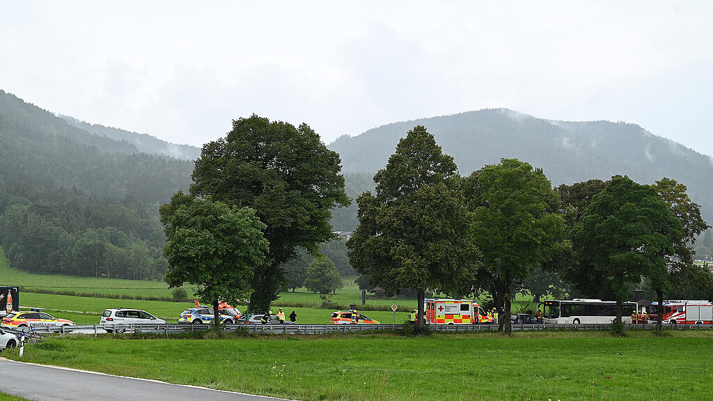 Elfjähriger Bub in Bayern von Auto erfasst und lebensgefährlich verletzt