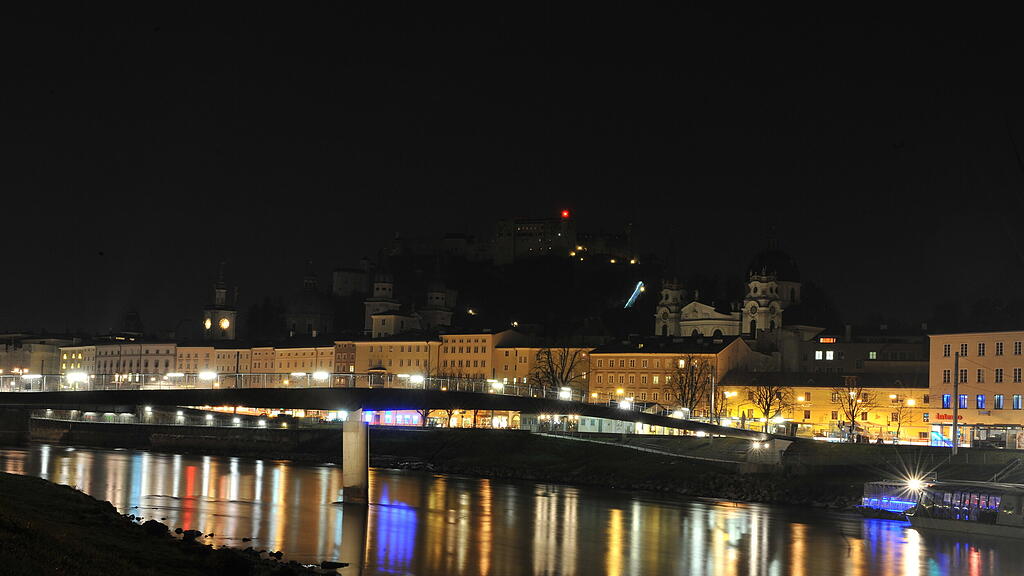 Am 24. März bleibt die Stadt Salzburg für eine Stunde im Zeichen der Earth Hour dunkel.