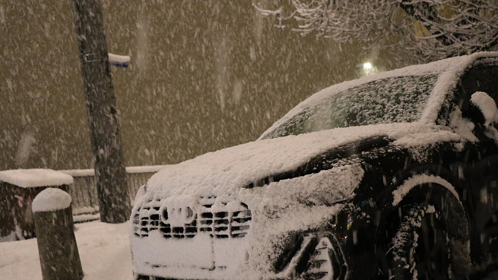 Wintereinbruch in Stadt Salzburg