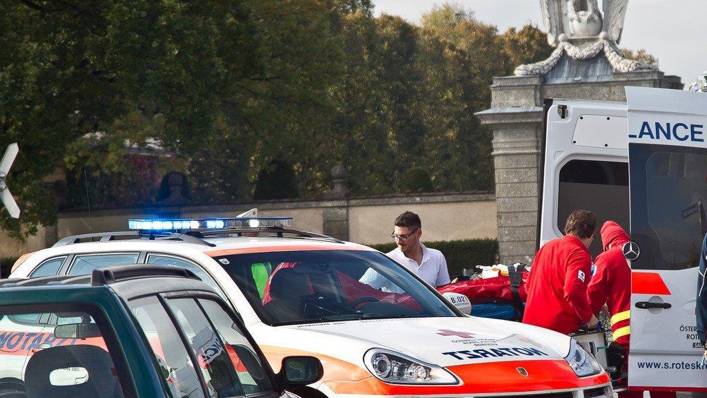 Pkw-Crash vor Red-Bull-Arena