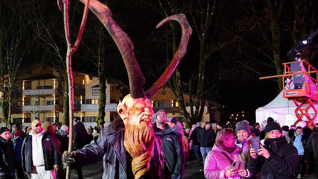 St. Leonhard Krampus-Show beim Untersberg