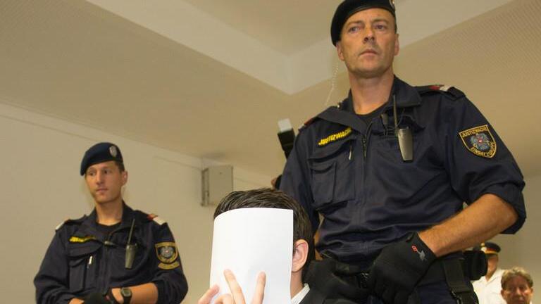 Mord in Saalfelden: Emotionaler Prozessauftakt in Salzburg