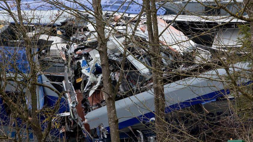Zugunglück in Bad Aibling: Bilder der Unfallstelle