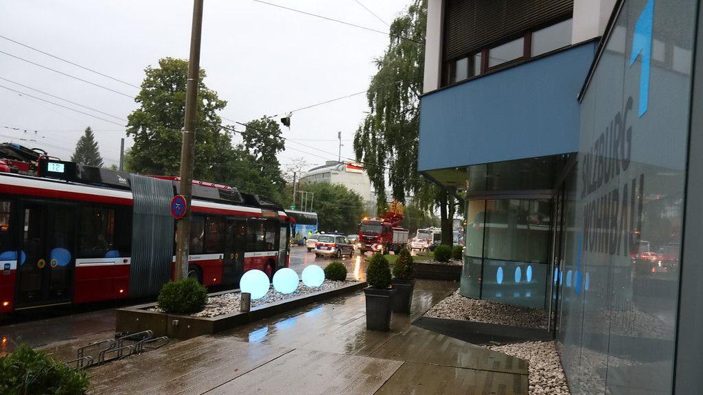 Obus-Oberleitungsriss in der Alpenstraße