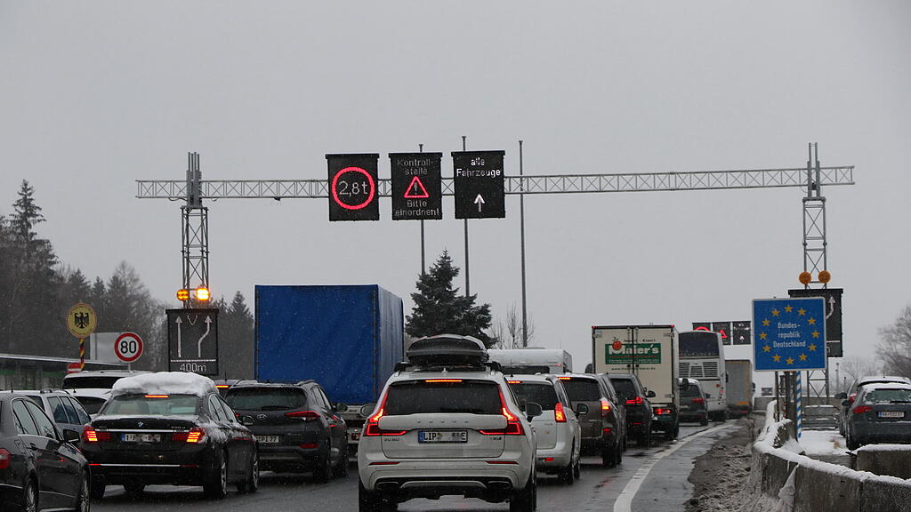 Stau Schnee Walserberg