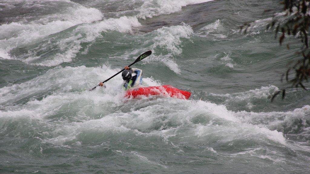 Kajak Freestyle auf der Salzach