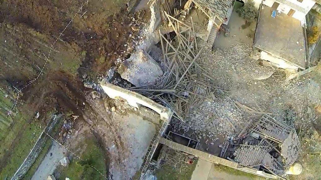 Südtirol: Felssturz in Rungg in Tramin - spektakuläre Luftaufnahmen