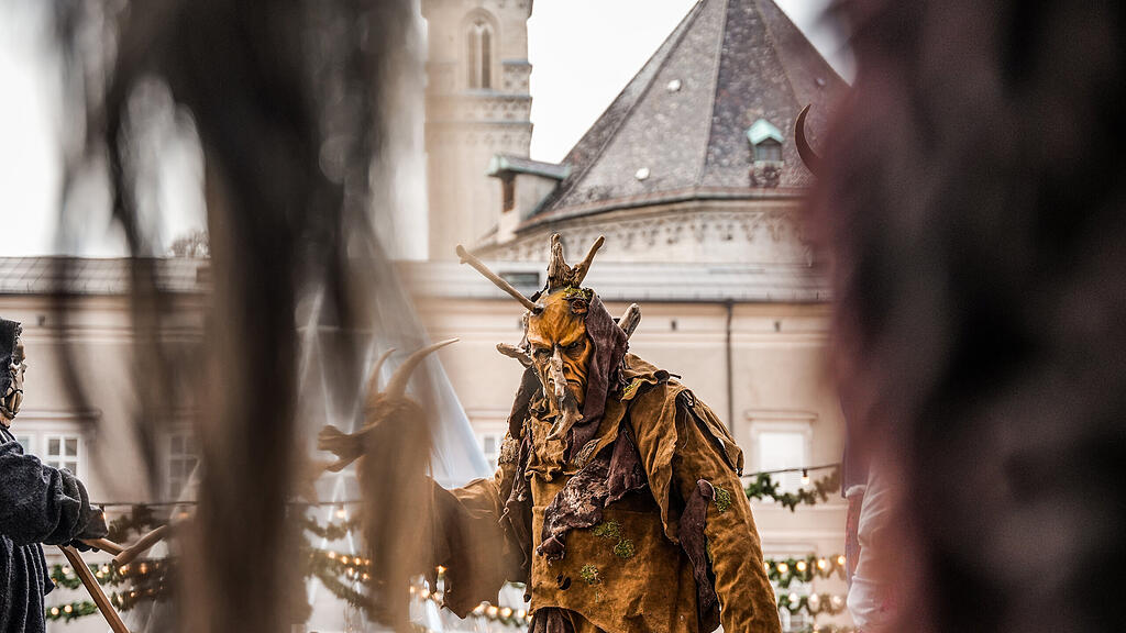 Krampuslauf am Christkindlmarkt Salzburg
