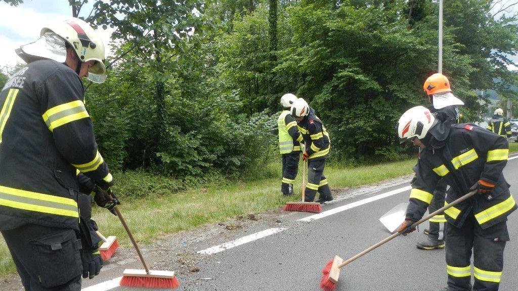 PKw-Überschlag auf der B145