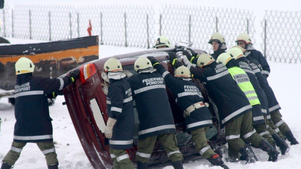 Auto-Überschlag auf B1