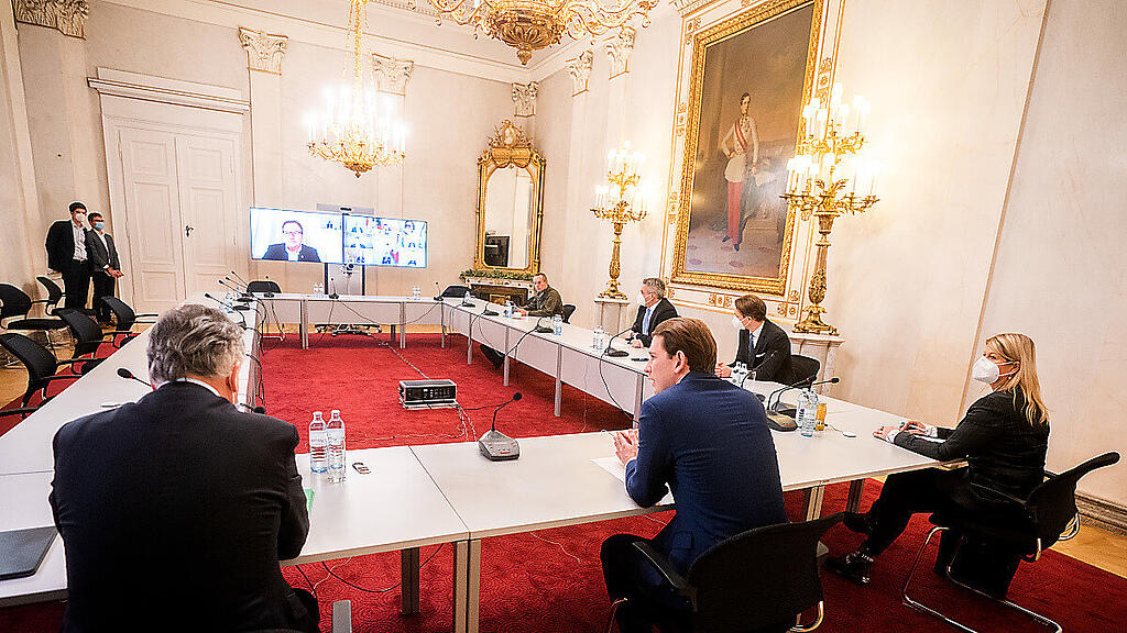 Per Videokonferenz wollen Bund und Länder weitere Maßnahmen besprechen
